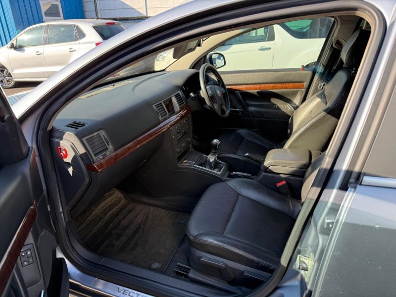 VAUXHALL VECTRA