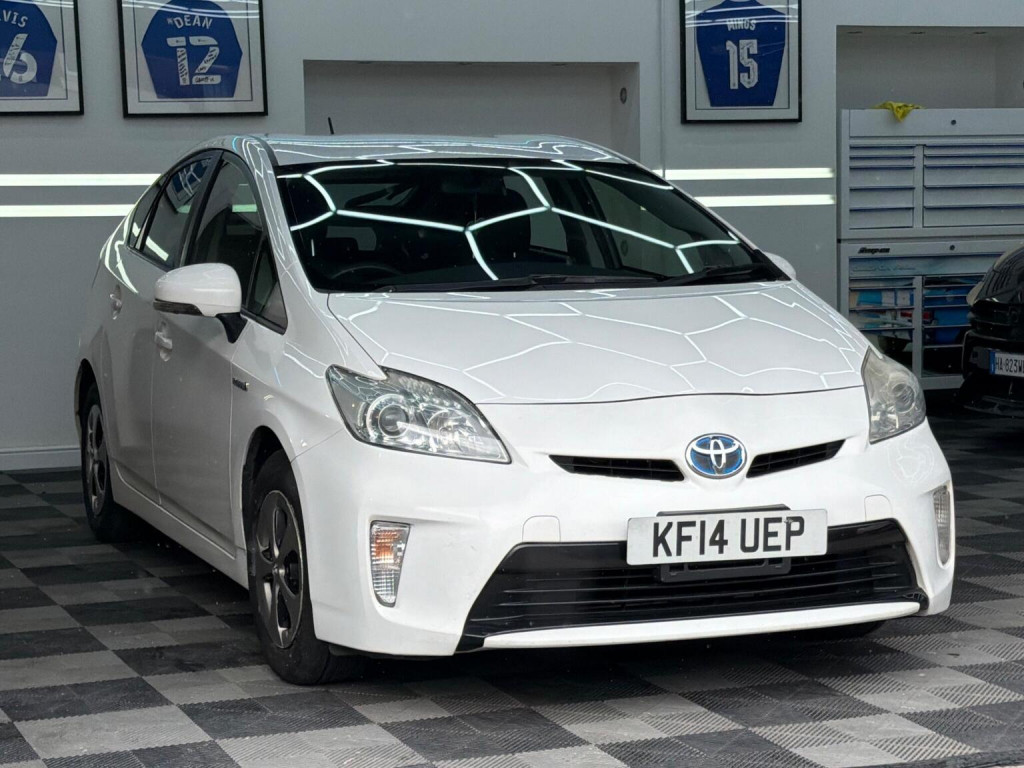 2014 Toyota PRIUS
